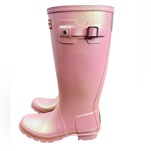 Hunter Glossy Pink Boots size 4B/5G - Picture 2 of 7